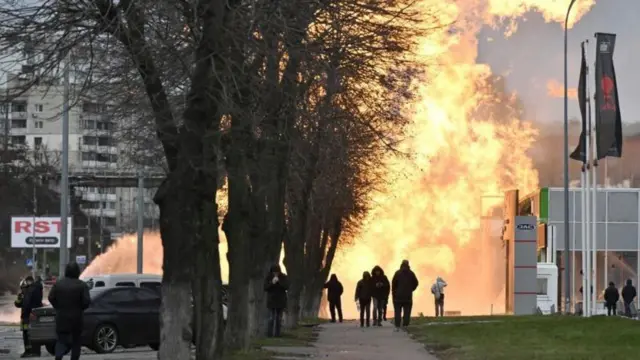 В Грозном на автозаправке взорвалась цистерна с топливом 