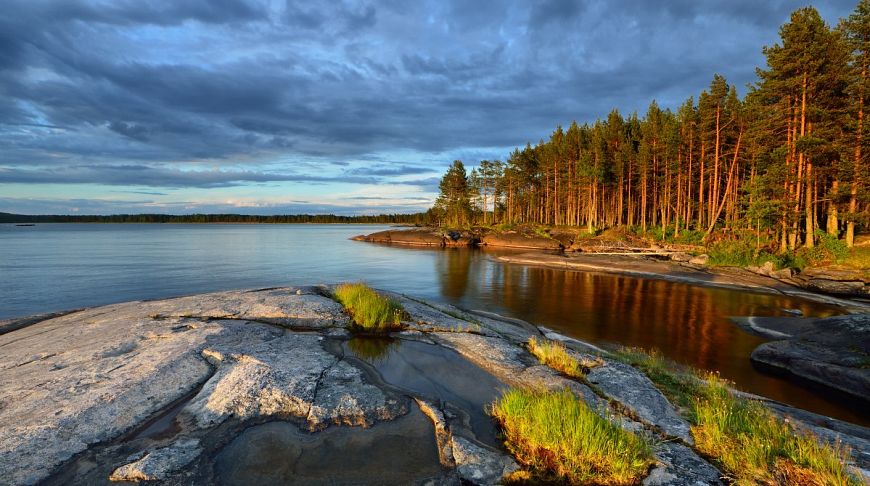 Завораживающий Вид На Красивый Водопад 